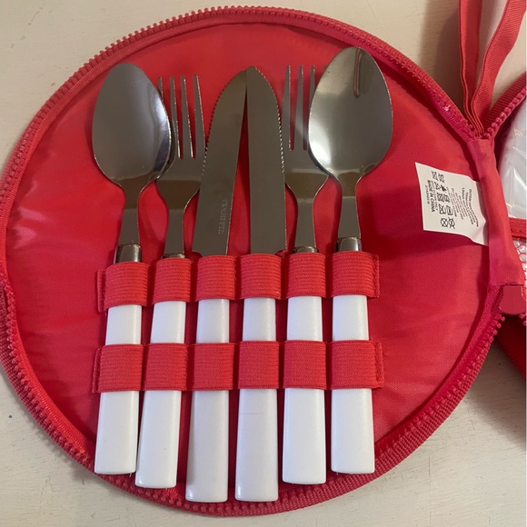 NWT Picnic Set - Picture 6 of 7